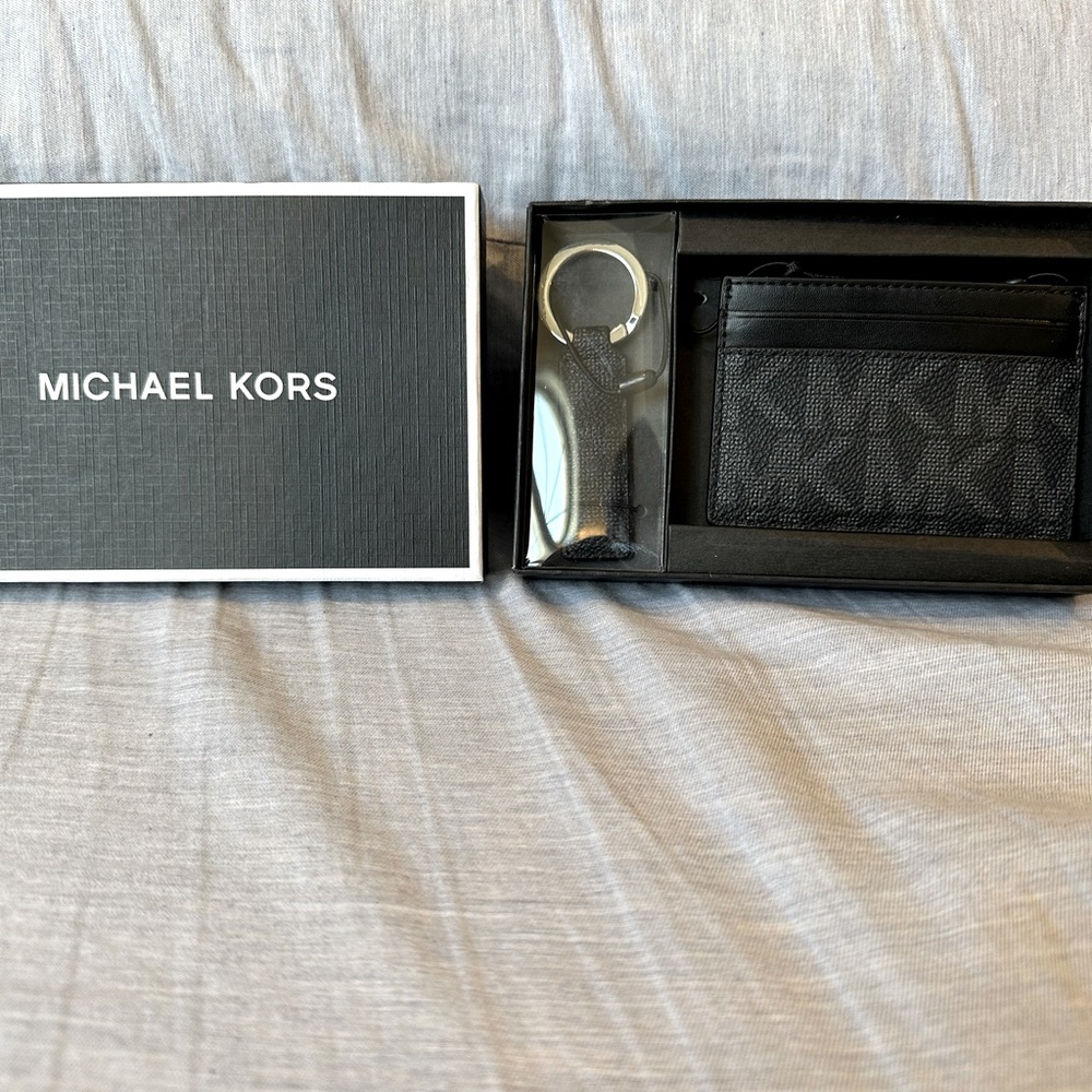 NWT Michael Kors slim card case